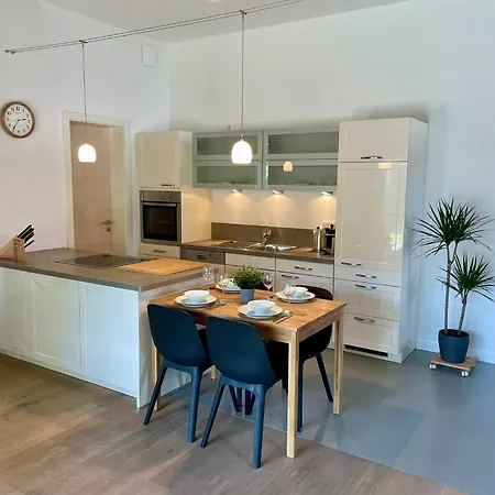 Apartment Vroni *